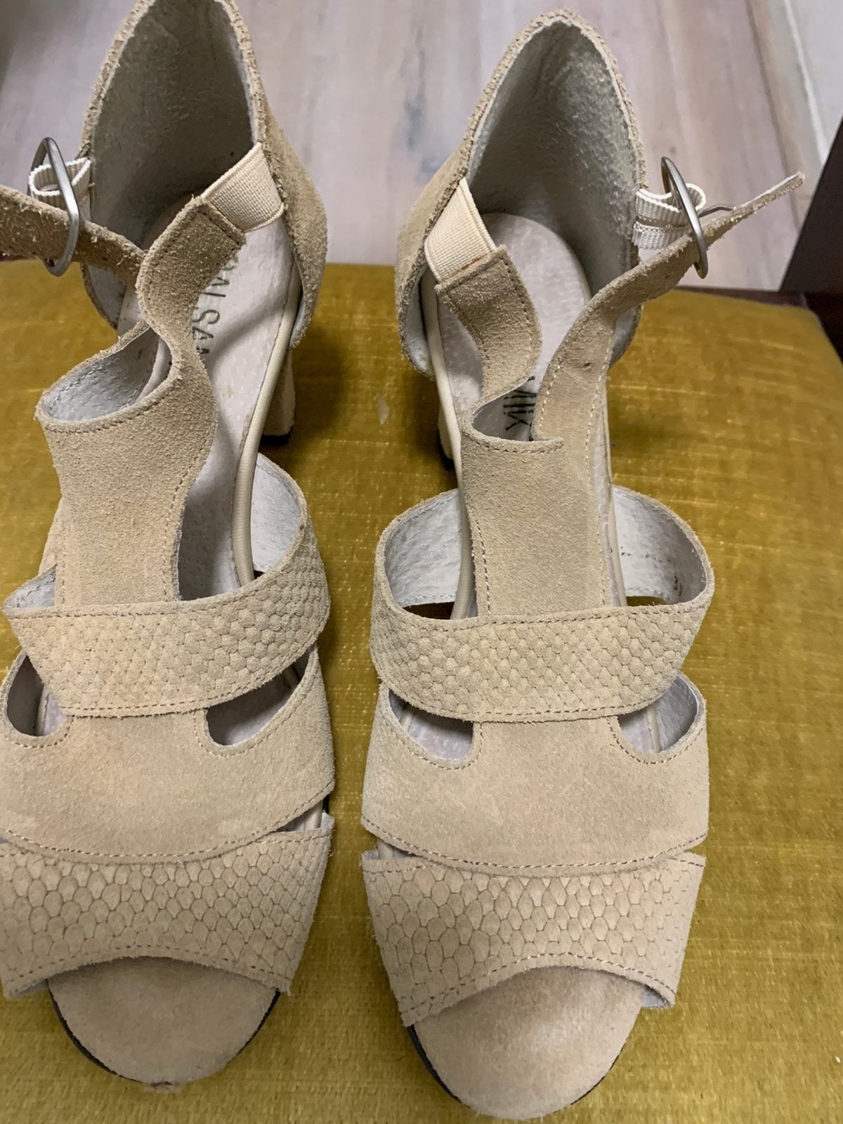 Balsamik  schoenen, Ophalen of Verzenden, Zo goed als nieuw, Beige