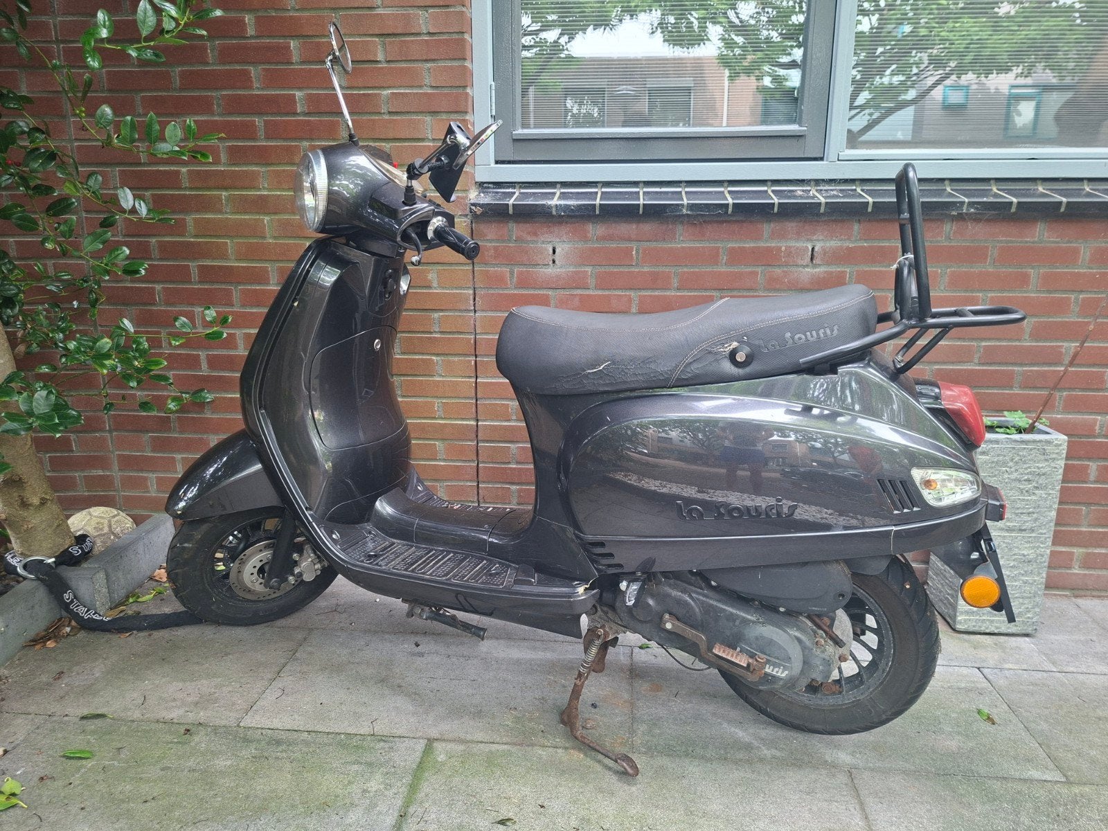 La Souris scooter, grijs, 8740 km, blauw nummerbord, Ophalen, Gebruikt, Benzine, Overige merken