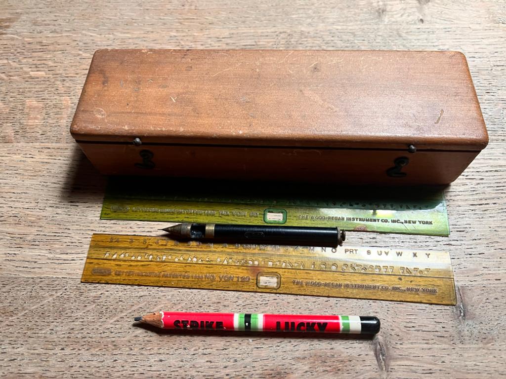 Vintage Tekenset met Houten Doos en Linialen, Antiek en Kunst, Ophalen of Verzenden