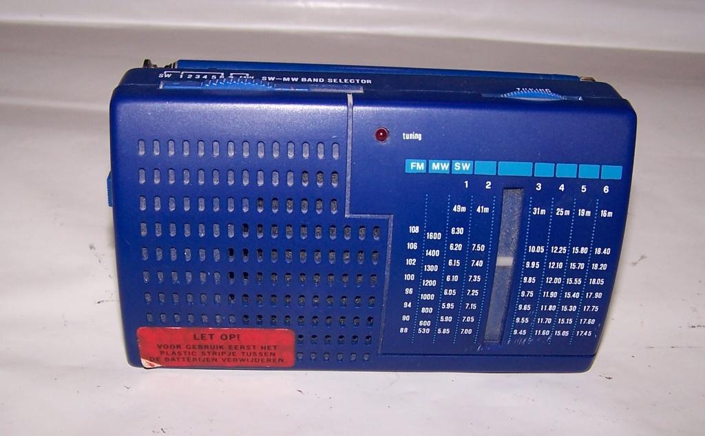 Vintage Postbank transistorradio/wereldontvanger. Izgs., Audio, Tv en Foto, Radio's, Ophalen of Verzenden, Zo goed als nieuw, Wereldontvanger