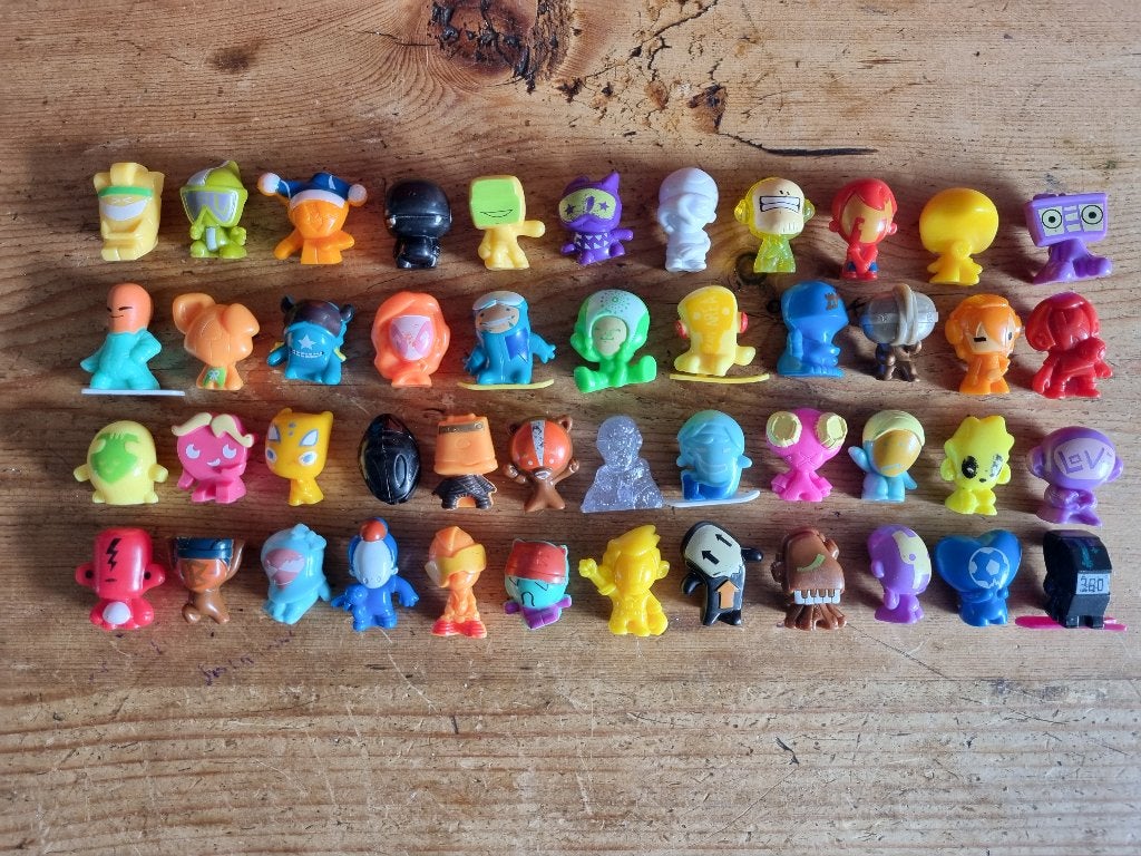 Gogo's Crazy Bones figuurtjes 45 stuks., Verzamelen, Poppetjes en Figuurtjes, Ophalen of Verzenden, Zo goed als nieuw