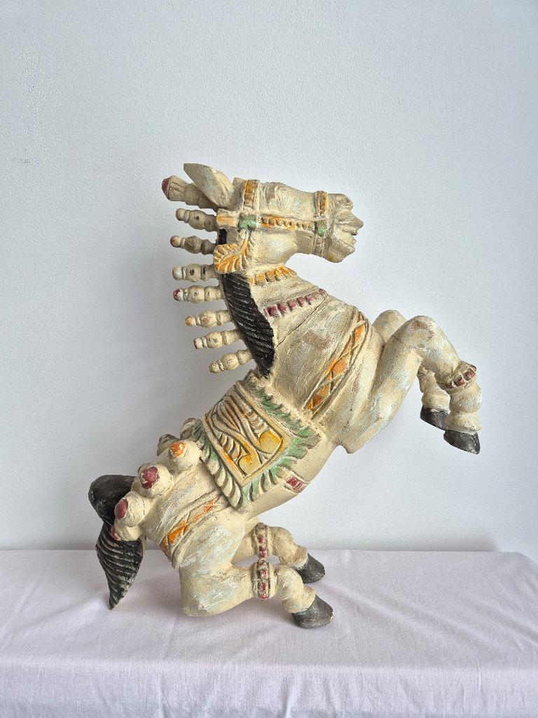 Sri Lanka Jaffna Temple Paard - Groot Houtsnijwerk 48cm hoog, Antiek en Kunst, Kunst | Beelden en Houtsnijwerken, Houtsnijwerk