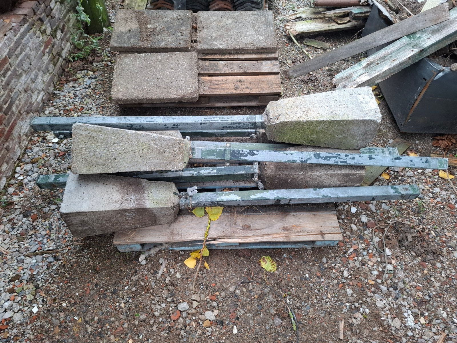 hekpalen met betonvoet, Tuin en Terras, Ophalen, Gebruikt