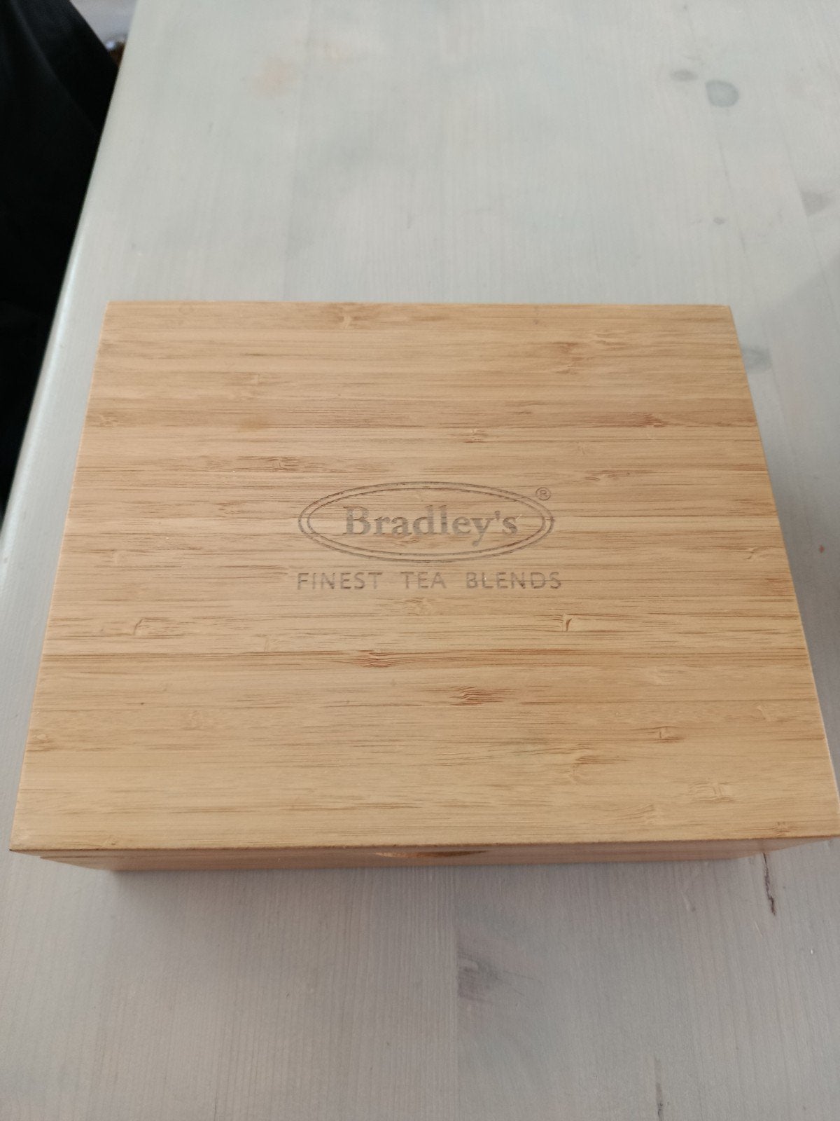 Gratis theedoos van Bradley's met theezakjes, Ophalen, Opbergdoos, Vol
