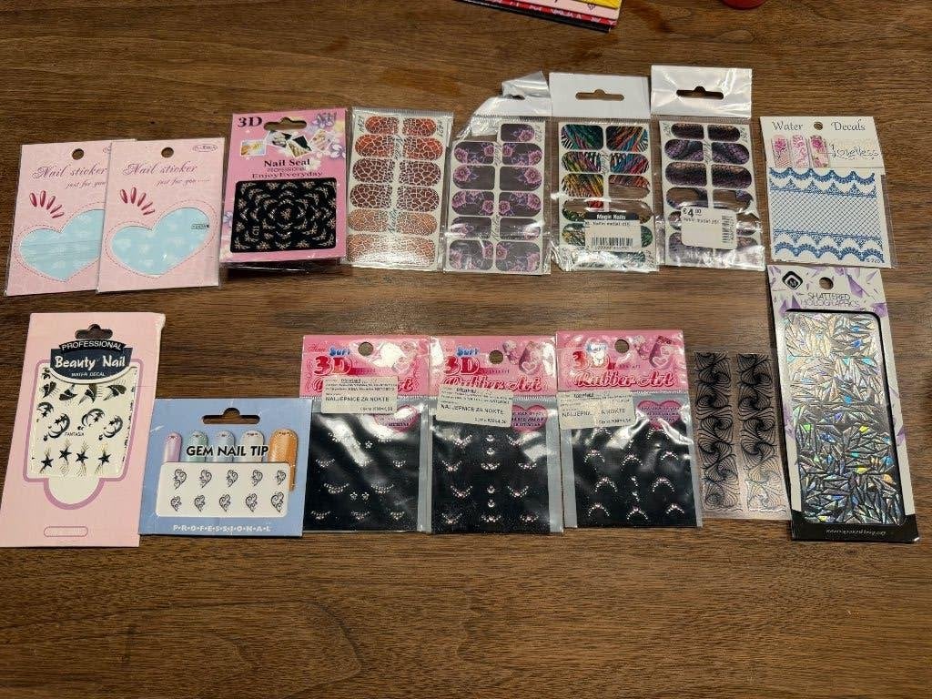 Nagelstickers, waterdecals nagelstyliste nagelproducten, Ophalen of Verzenden, Zo goed als nieuw, Overige kleuren, Handen en Nagels