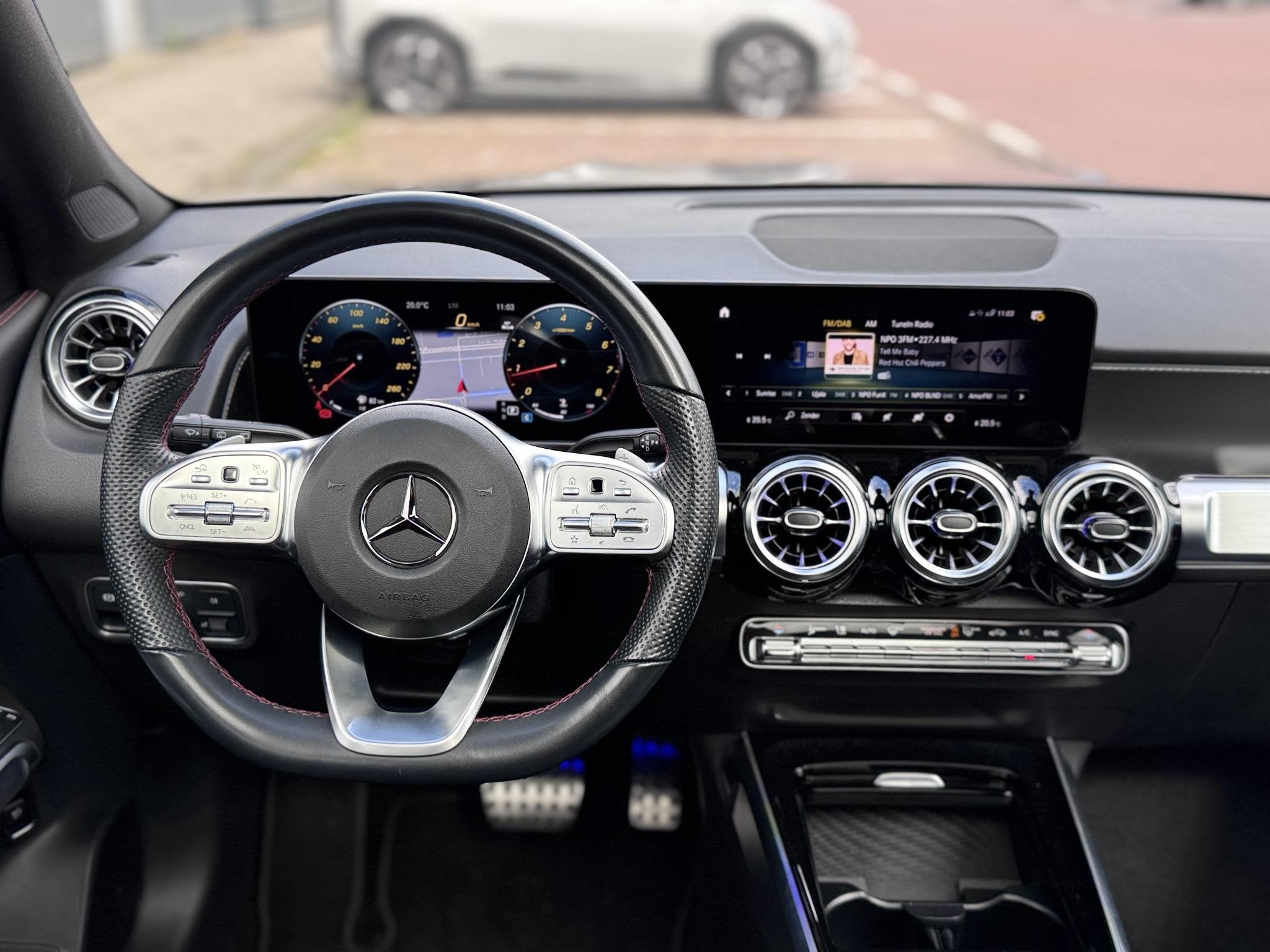 Mercedes-Benz GLB 200 AMG Line | Apple-Android | Adaptive Cr, Auto's, 4 cilinders, 163 pk, Bedrijf, Automatische klimaatregeling