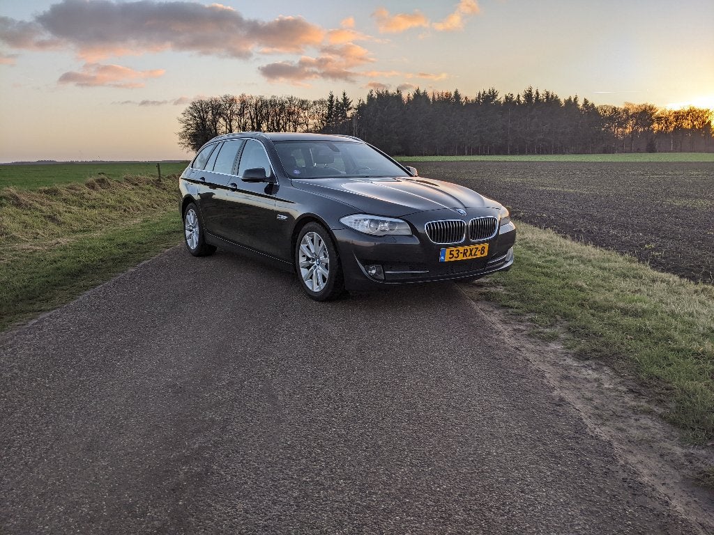 BMW 5-Serie 523I Touring F11 - NAP - Sophisto Grau, Auto's, BMW, Achterwielaandrijving, Zwart, 2000 kg, 2996 cc