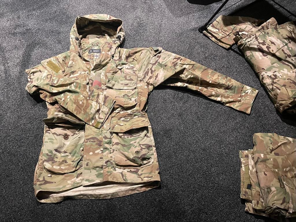 Legerkleding divers, Verzamelen, Militaria | Algemeen, Ophalen of Verzenden, Landmacht, Nederland, Kleding of Schoenen