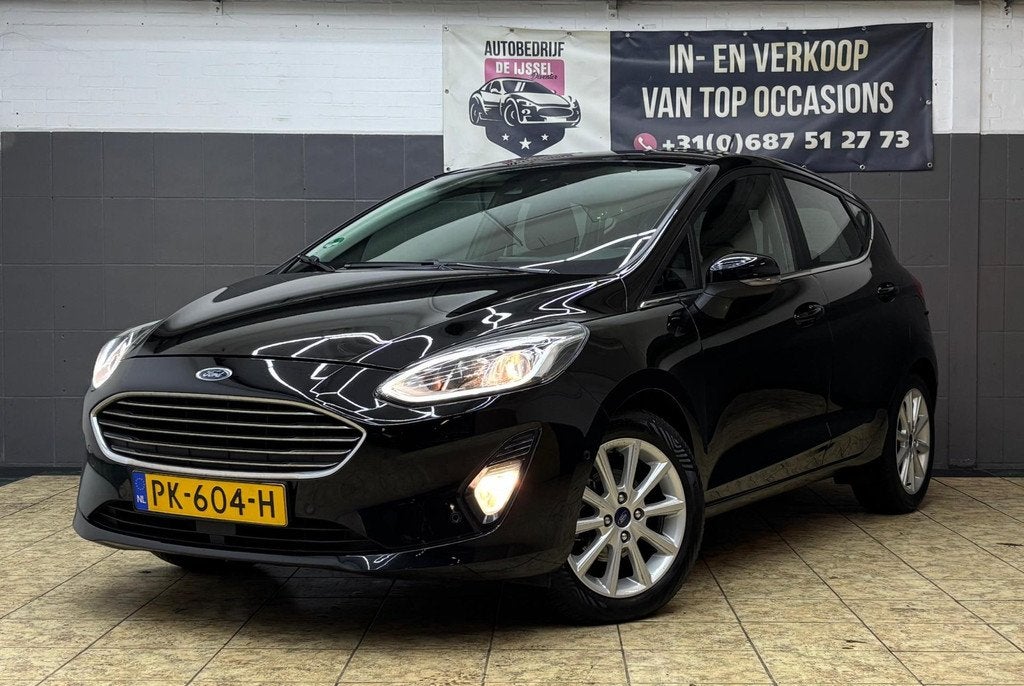 Ford Fiesta 1.0 Titanium / Dealer O.H / 1STE Eigenaar, Auto's, Ford, Voorwielaandrijving, 580 kg, 100 pk, Origineel Nederlands