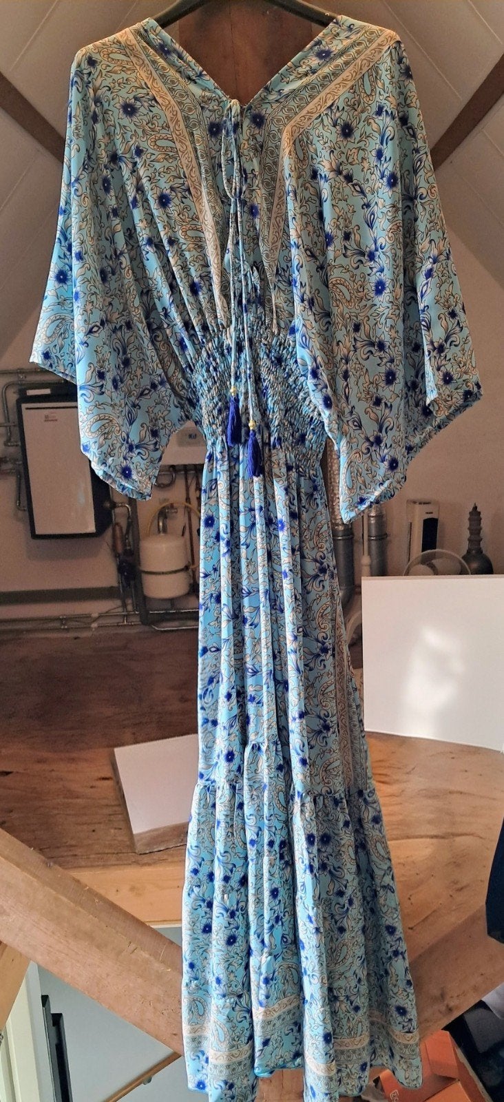 Ibiza jurk. Long dress . Draagbaar tm 42, kleine 44, Ophalen of Verzenden, Zo goed als nieuw, Maat 42/44 (L), Onder de knie