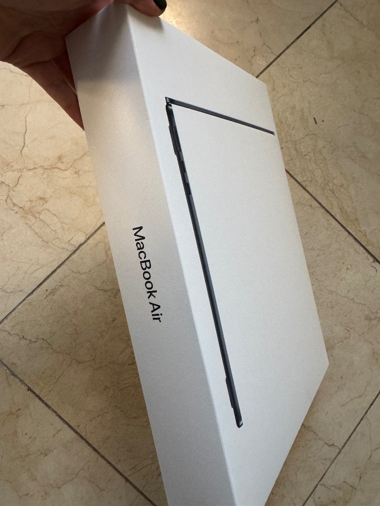 Apple MacBook Air 13" (2026) M5 16GB/512GB Middernacht, Qwerty, 13 inch, 512 GB, Nieuw