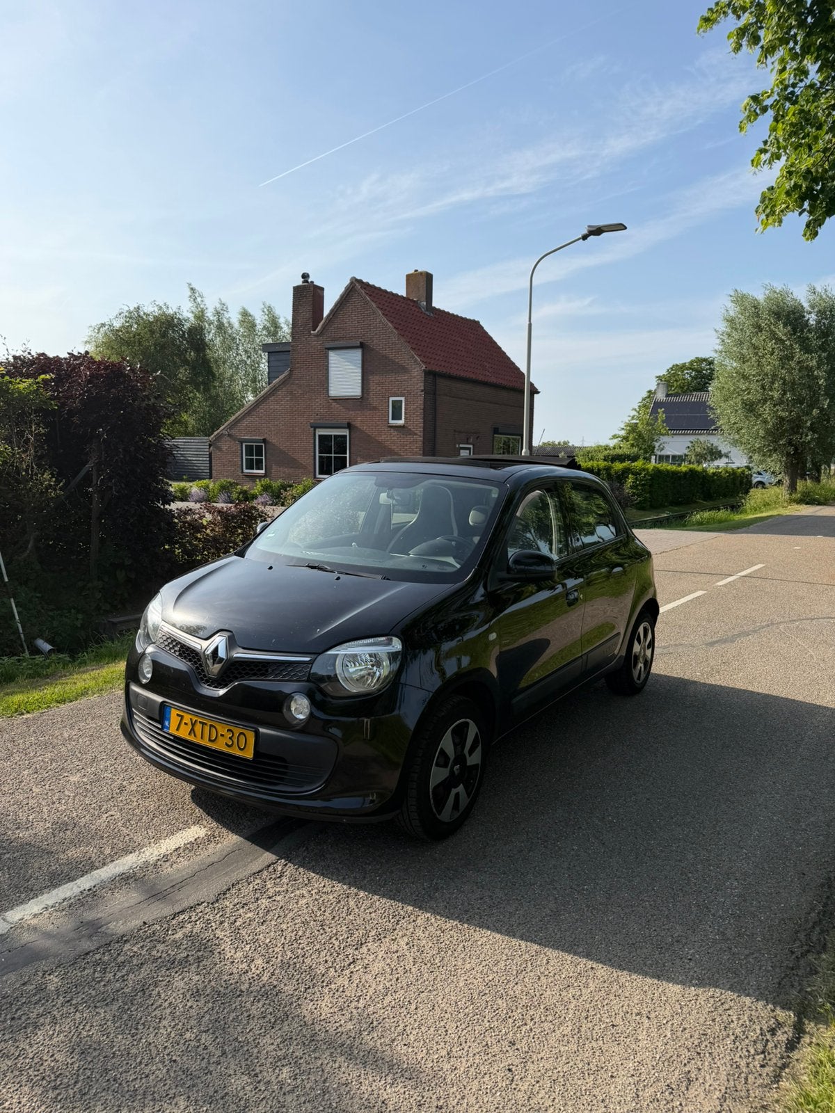 Renault Twingo 1.0 SCe 70pk 5 DRS CABRIO PANORAMADAK, Voorwielaandrijving, Zwart, 840 kg, 4 stoelen