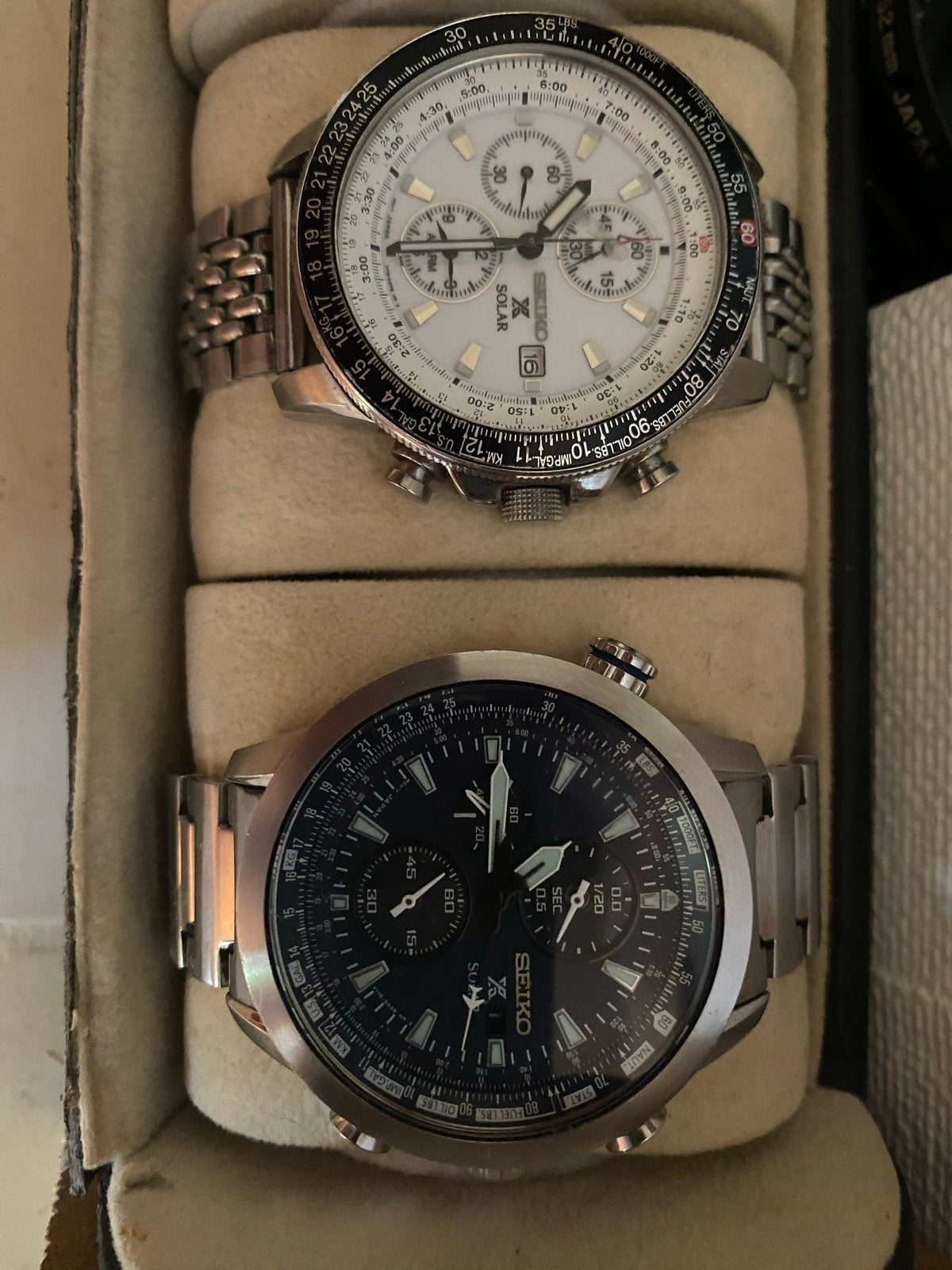 Twee Seiko Solar Chronograaf horloges ( eerste: verkocht), Seiko, Gebruikt, Staal, Polshorloge