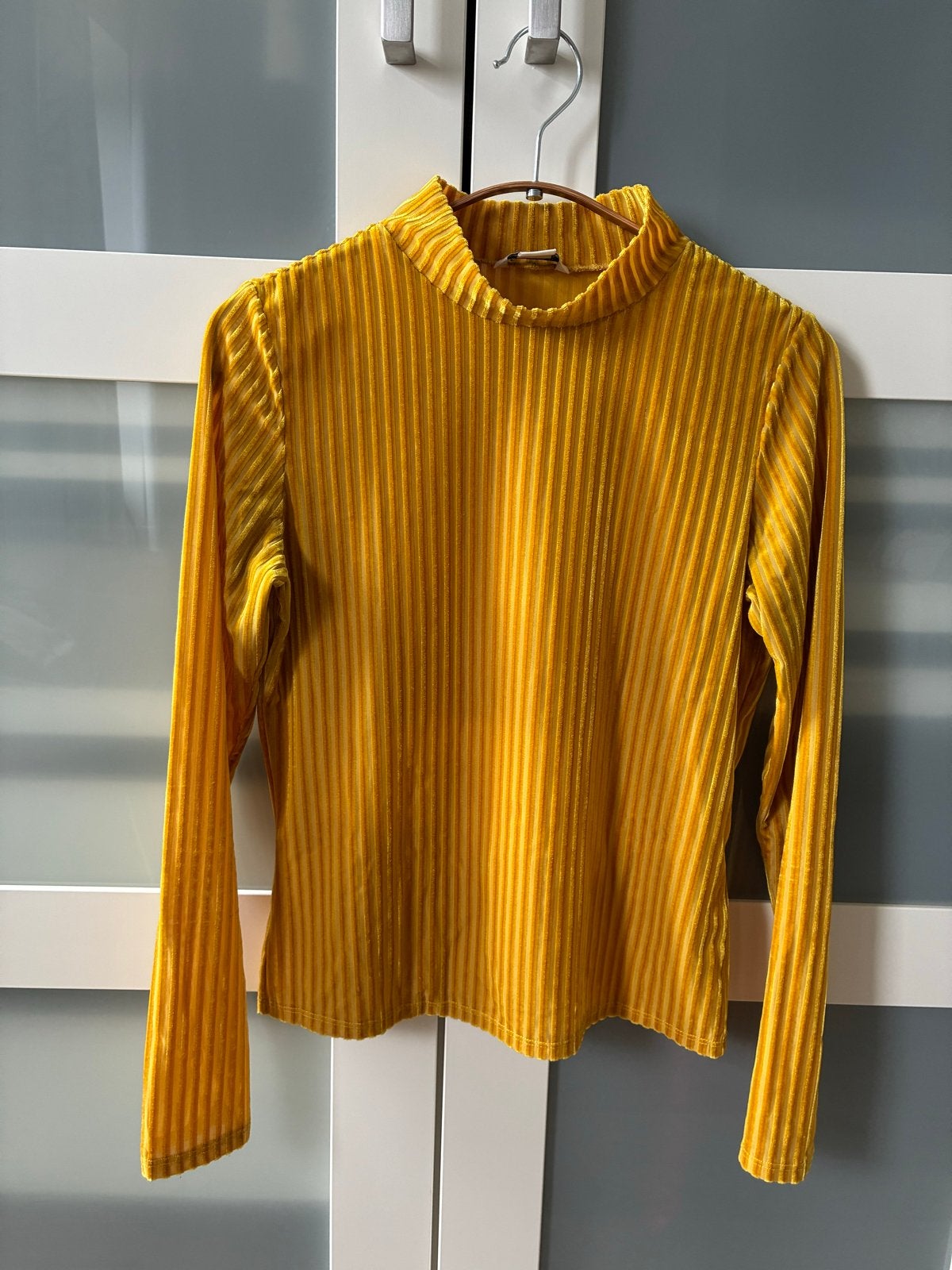 Monki S geribbelde top met lange mouwen, Kleding | Dames, T-shirts, Geel, Ophalen of Verzenden, Zo goed als nieuw, Lange mouw