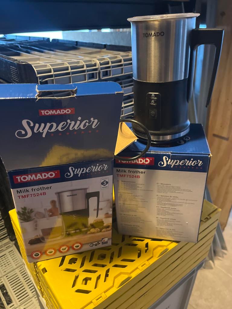 2x Tomado Superior Melkopschuimer TMF7524B - Gebruikt, Ophalen of Verzenden, Gebruikt, Elektrische melkopschuimer