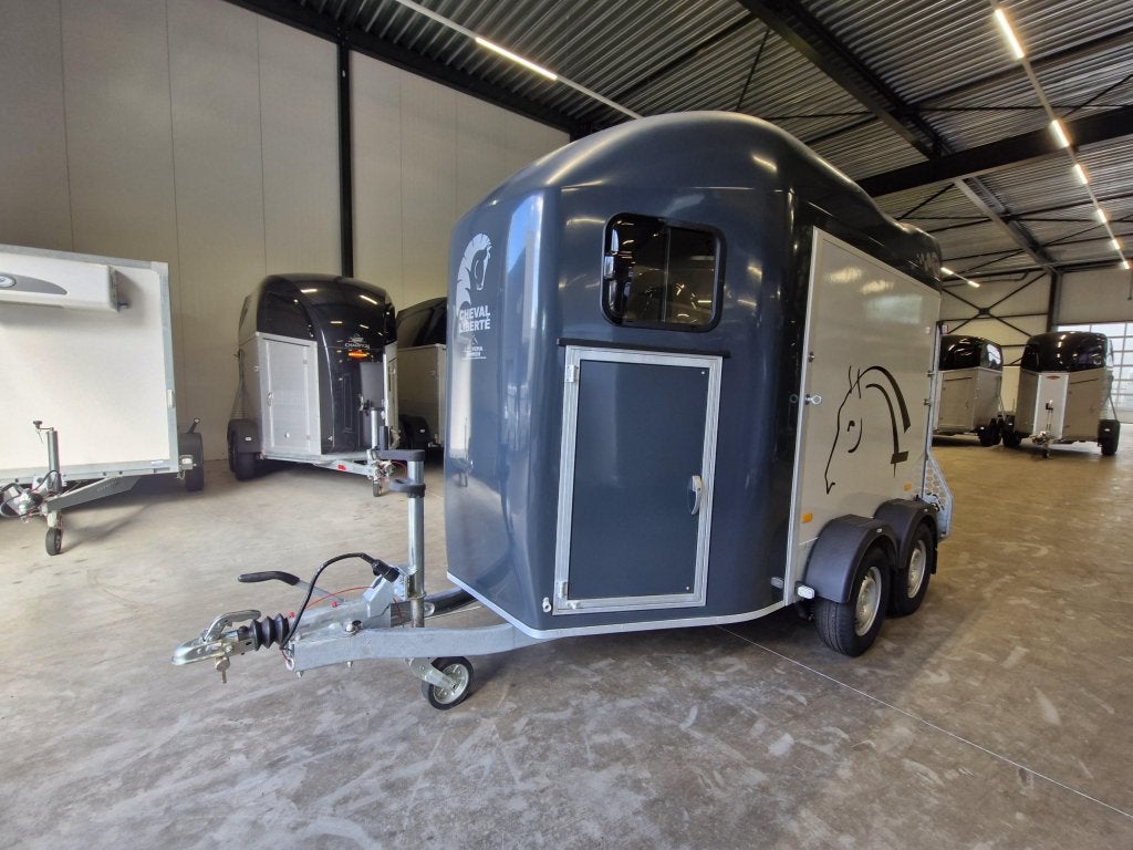 Cheval Liberte Gold 3 zadelkamer deur klep Vema BV, Dieren en Toebehoren, Paarden en Pony's | Trailers en Aanhangwagens, Gebruikt