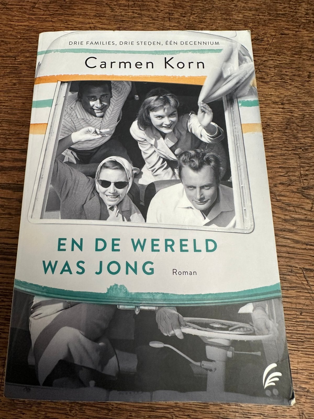 Carmen Korn: En de wereld was jong, Ophalen of Verzenden, Zo goed als nieuw