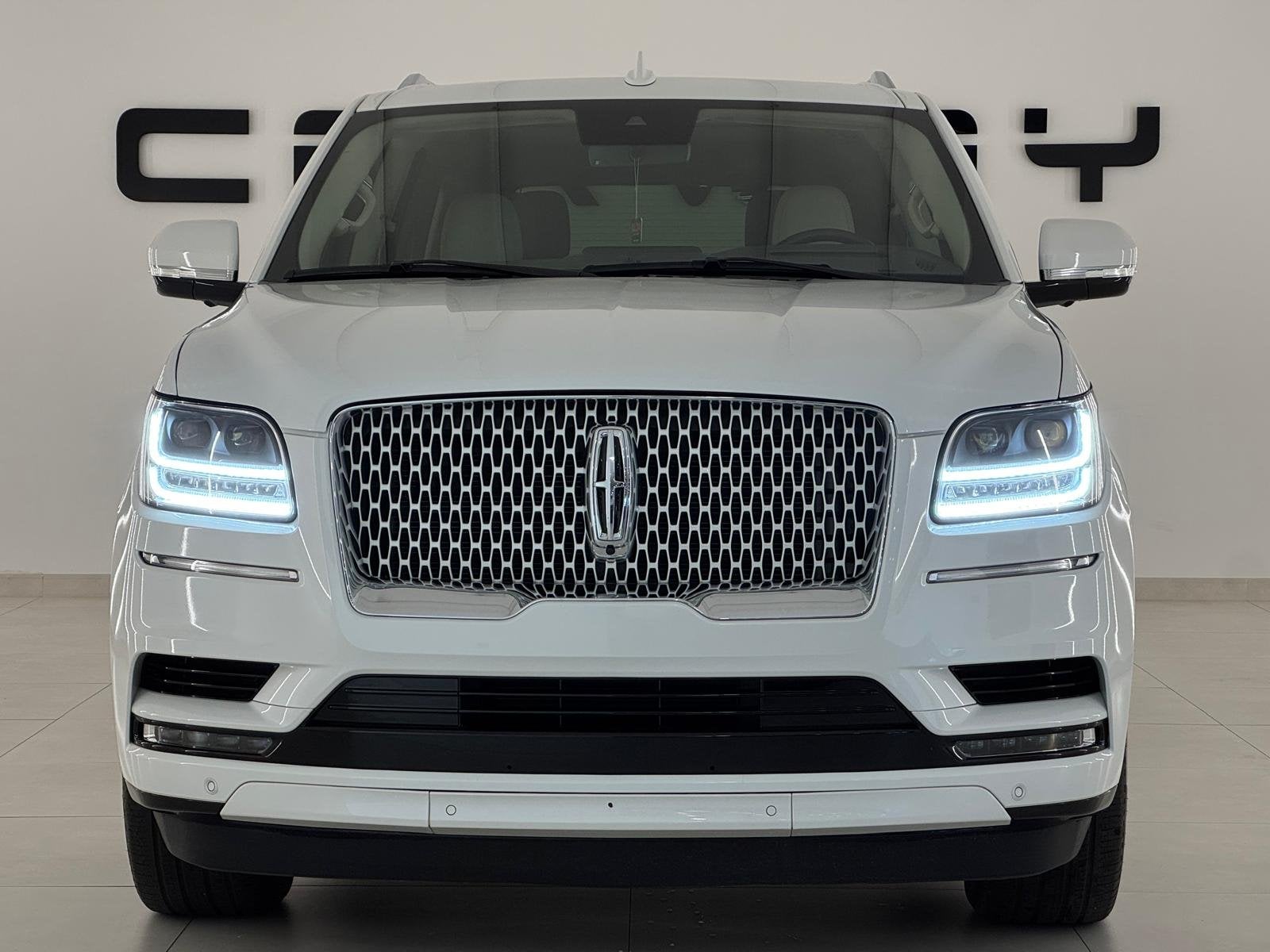 Lincoln Navigator Reserve FULL SPEC NL KENT. (bj 2020), Auto's, Lincoln, Automaat, Dealer onderhouden, Gebruikt, Beige