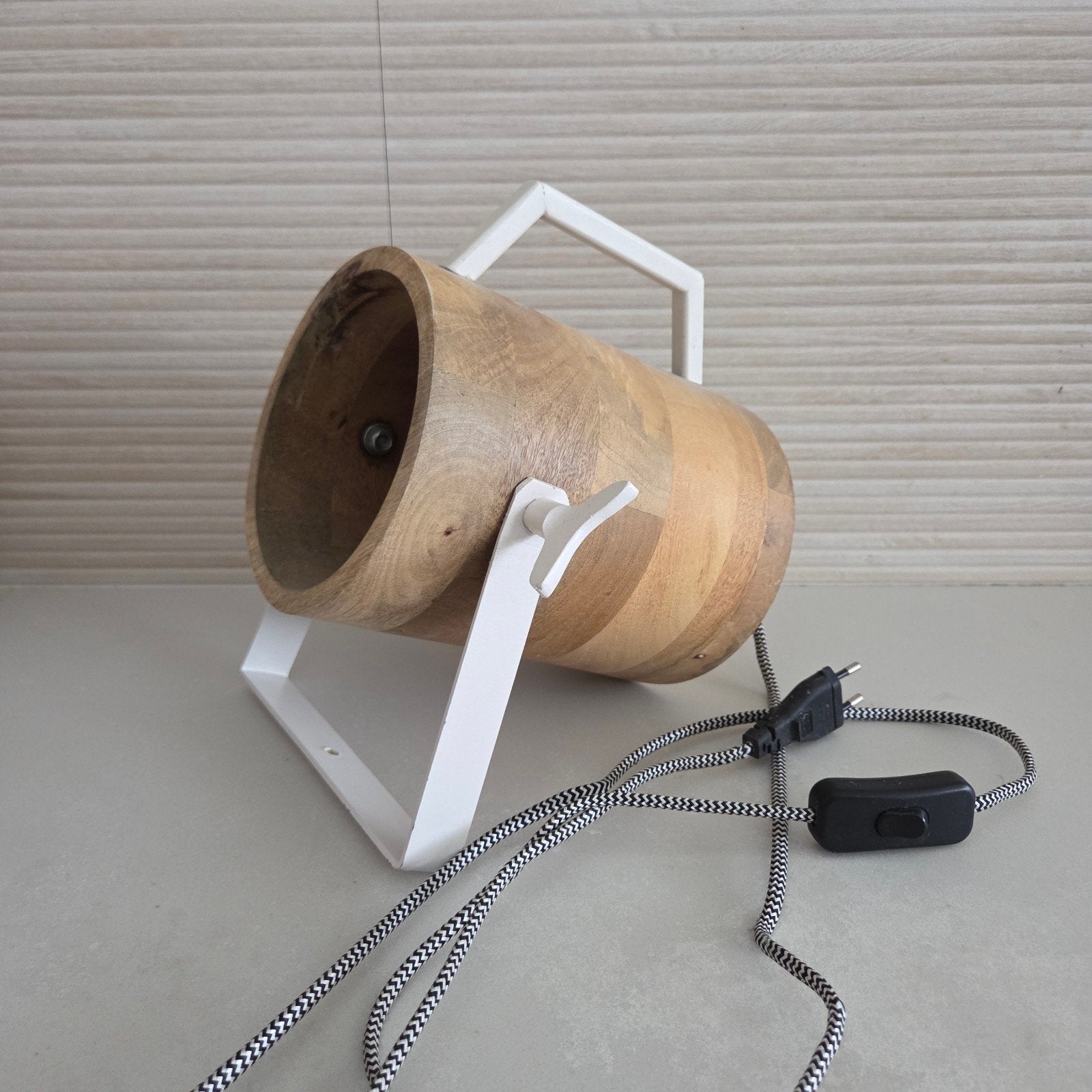 Houten tafellamp, Ophalen of Verzenden, Zo goed als nieuw