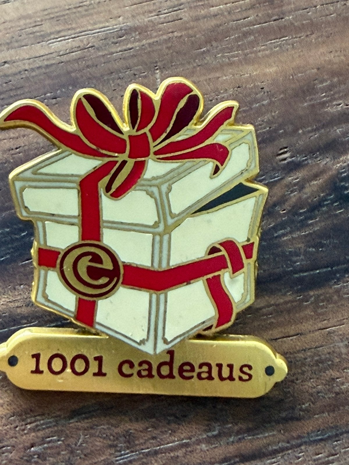 Efteling pin 1001 cadeaus, Ophalen of Verzenden, Zo goed als nieuw, Overige onderwerpen