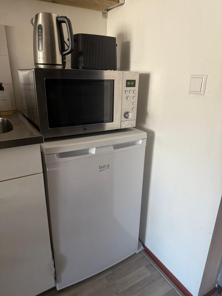 Beko koelkast tafelmodel met vriesvak, Witgoed en Apparatuur, Koelkasten en IJskasten, Ophalen, Minder dan 85 cm, 100 tot 150 liter