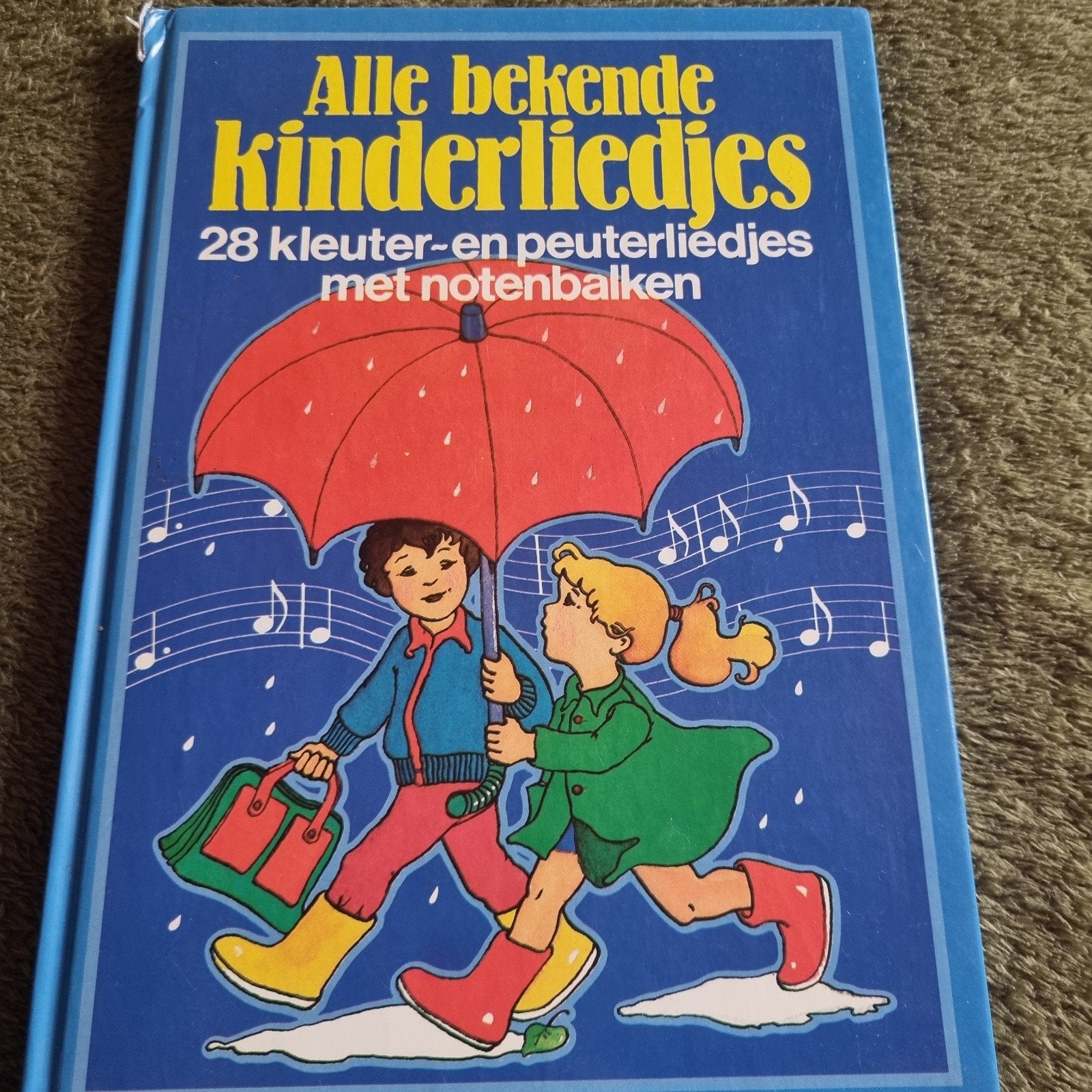 kinderliedjes - 28 kleuter- en peuterliedjes + notenbalken, Ophalen of Verzenden, Gelezen