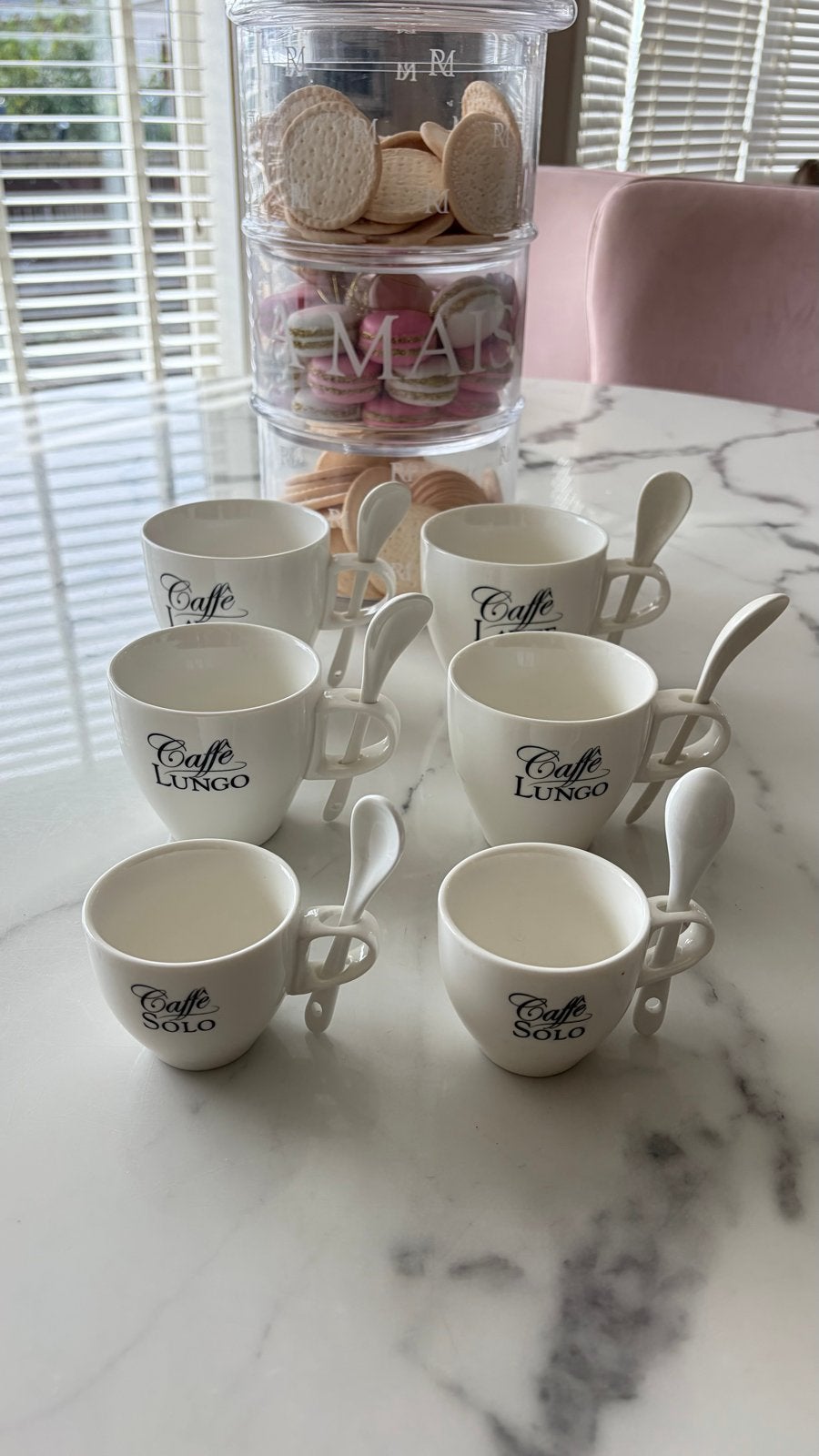 Nieuwe Riviera Maison koffiebekers met lepeltjes, Nieuw, Ophalen of Verzenden, Steen/keramiek, Wit