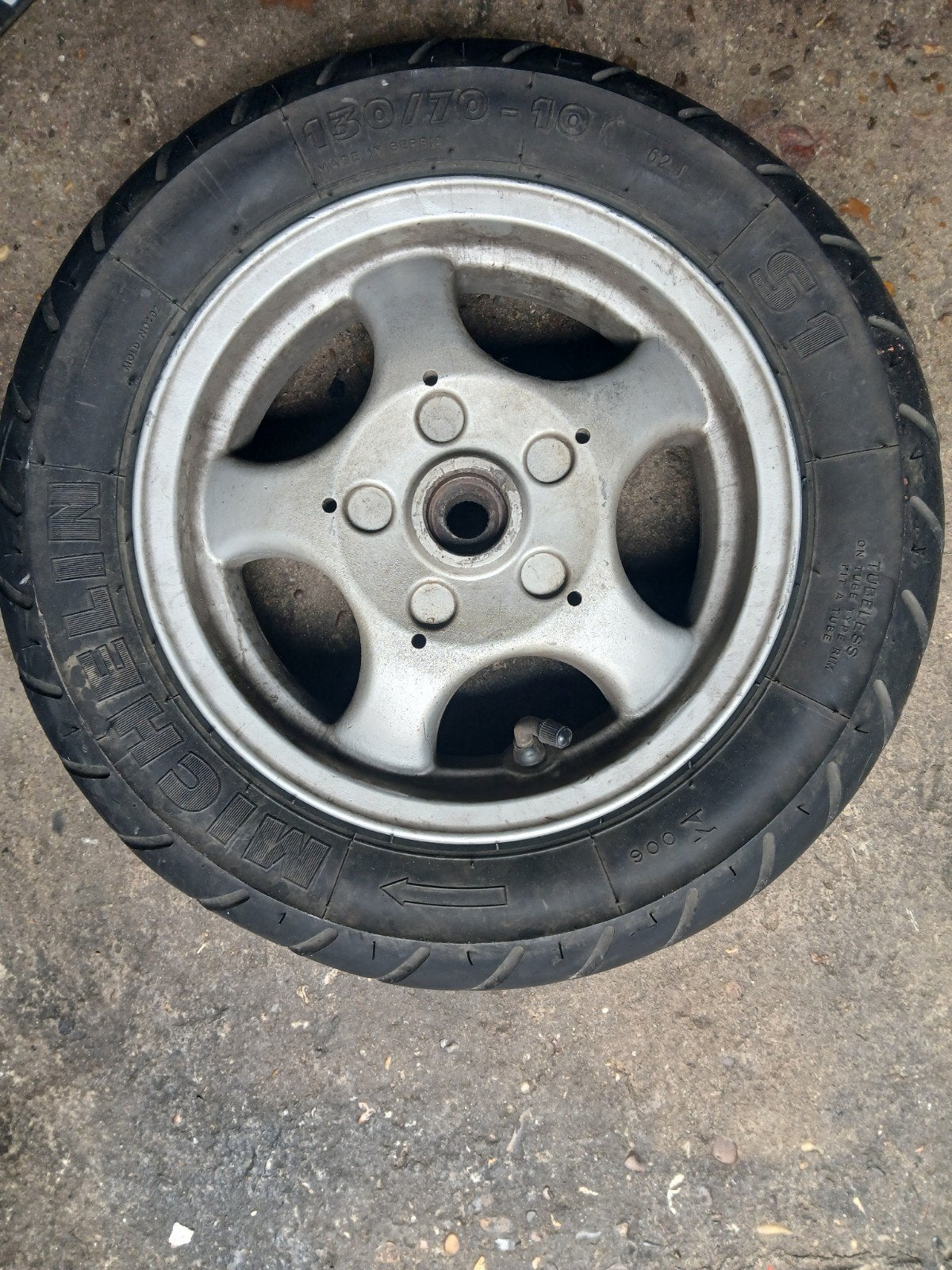 piaggio achter velg, Ophalen