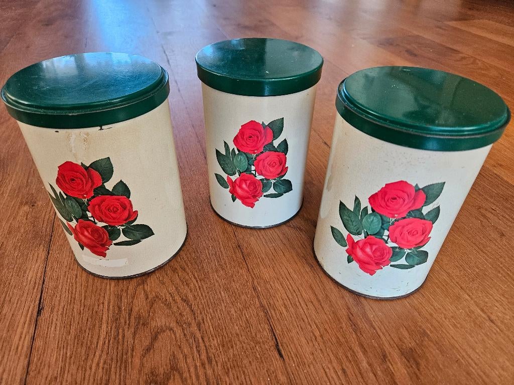 3 vintage metalen voorraad bussen Tomado, Ophalen of Verzenden