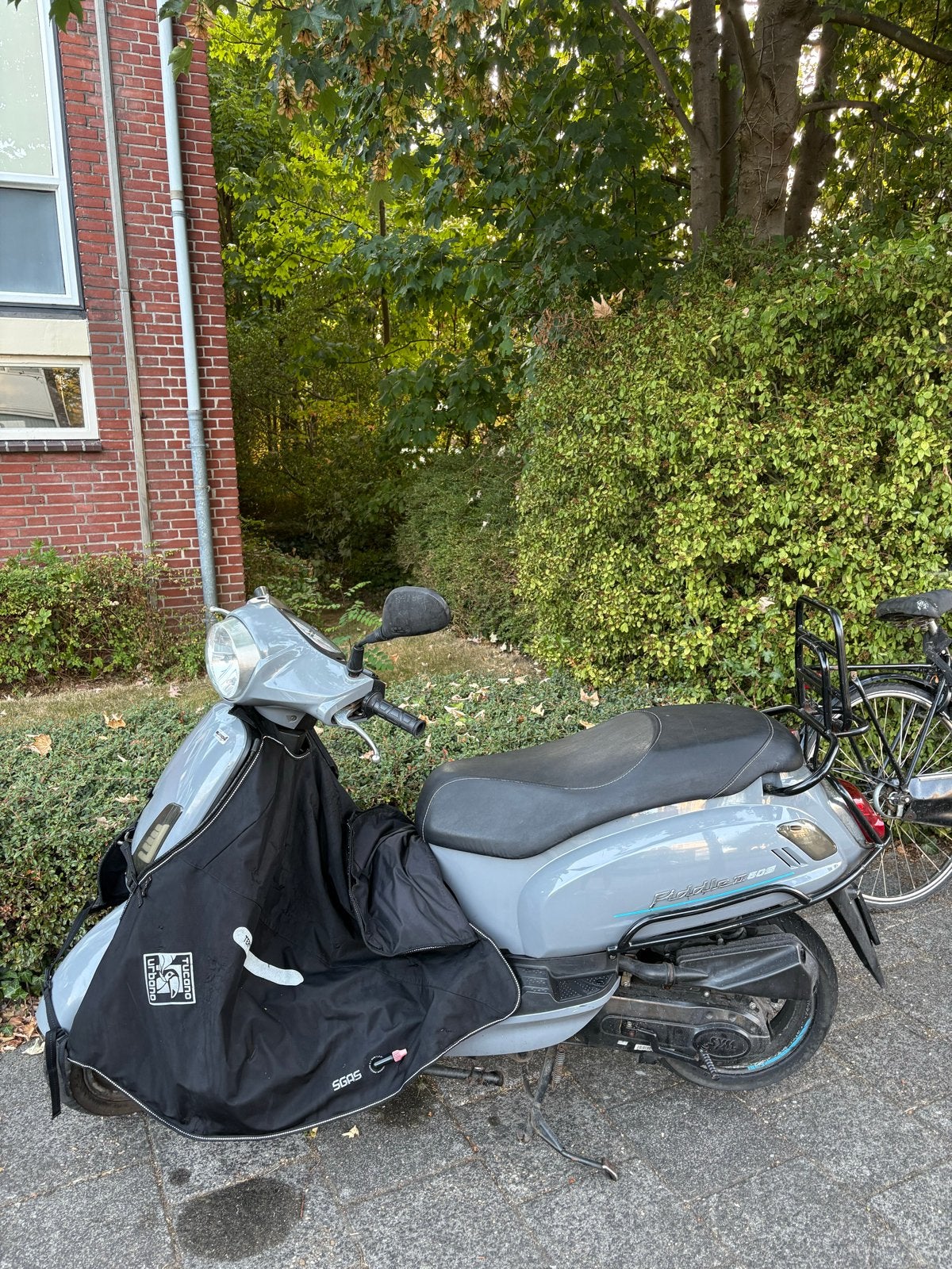 SYM Fiddle Scooter - Grijs, inclusief beenkleed, Fietsen en Brommers, Scooters | SYM, Gebruikt, Maximaal 45 km/u, Ophalen of Verzenden