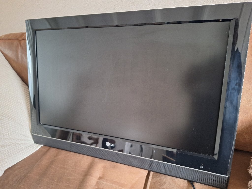 LG 32 inch TV (32LC52) Inc. ophangbeugel en afstbediening, Ophalen, Gebruikt, 50 Hz, 80 tot 100 cm