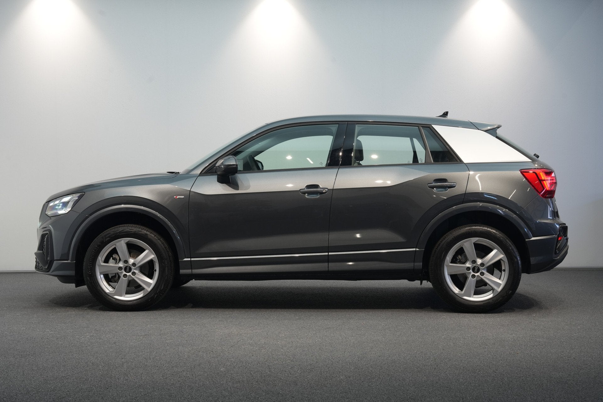 Audi Q2 35 TFSI S Edition  VIR.COCKPIT  18" LMV  CA, Auto's, 4 cilinders, Bedrijf, 690 kg, Adaptive Cruise Control