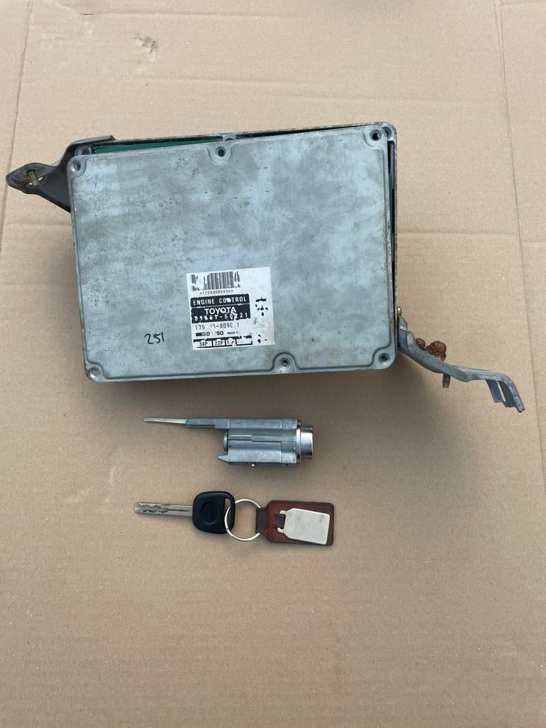 Lexus LS400 ECU Incl. Sleutel en contactslot, Auto-onderdelen, Ophalen of Verzenden, Lexus