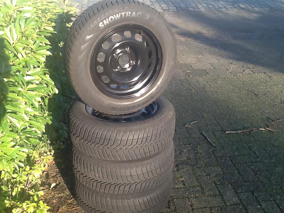 winterbanden Vredesteijn Snowtrac 3, Auto-onderdelen, Banden en Velgen, Ophalen, 15 inch, Banden en Velgen, Winterbanden