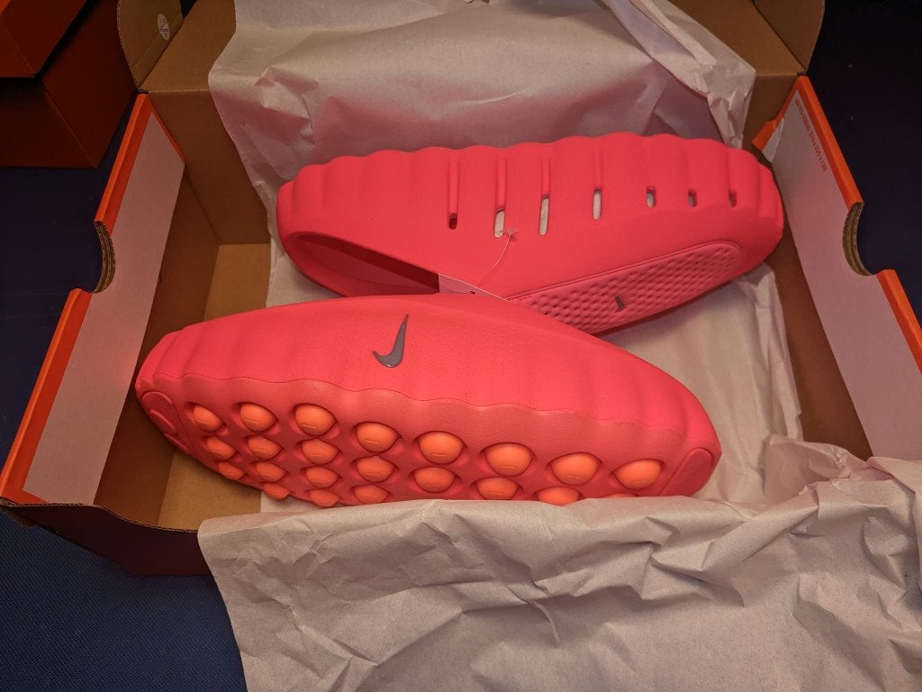 Nike Mind 001 Solar Red - Maat 46, Slippers, Overige kleuren, Nike, Nieuw