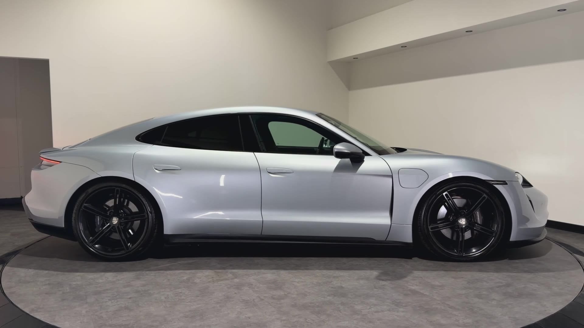 Porsche Taycan Performance 84 kWh | Performance accu Plus |, Auto's, Porsche, Achterwielaandrijving, Gebruikt, 4 stoelen, Automatische klimaatregeling
