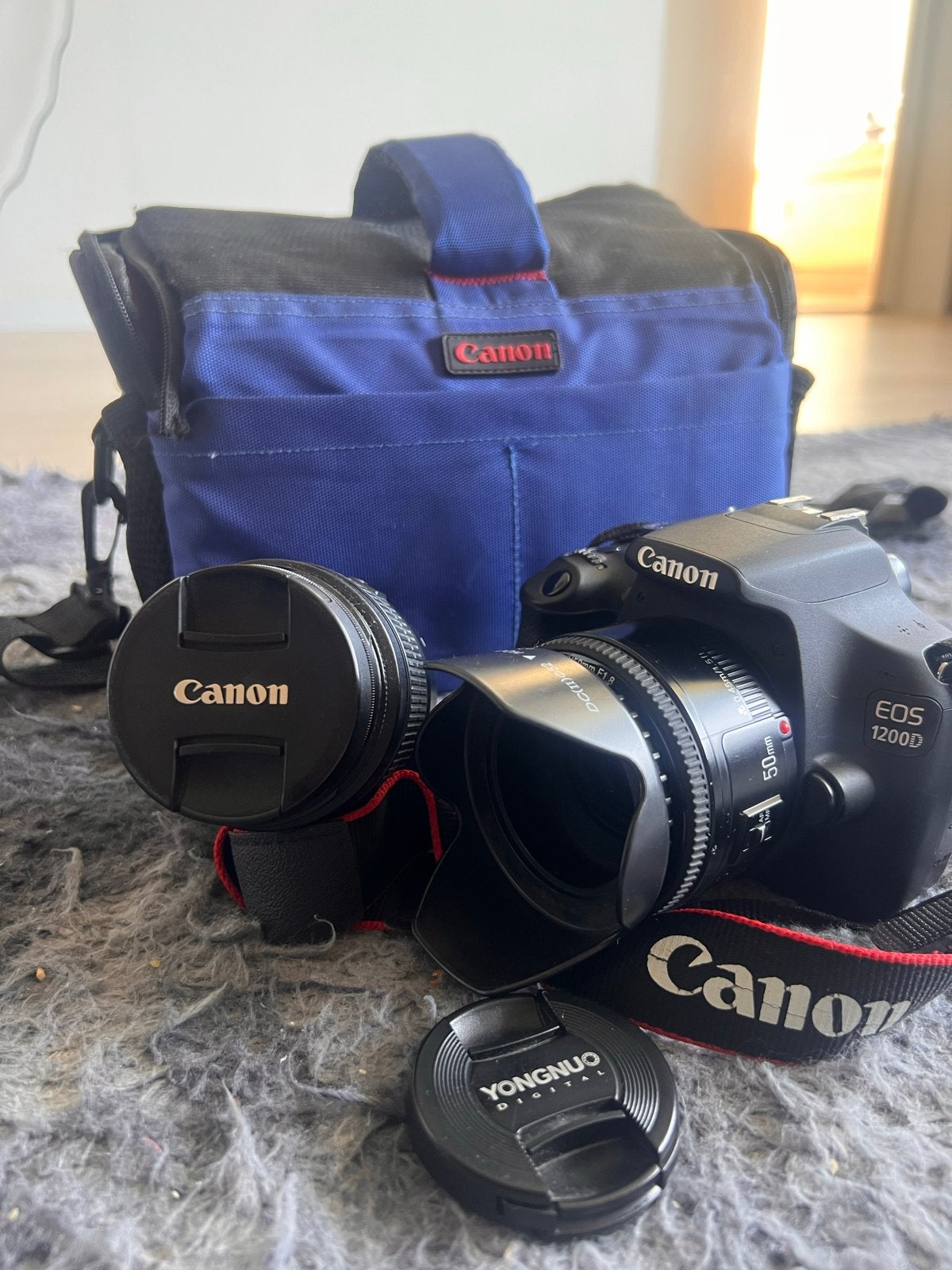Canon EOS 1200D Spiegelreflexcamera met 2 lenzen en tas, Ophalen, Spiegelreflex, Canon, Zo goed als nieuw