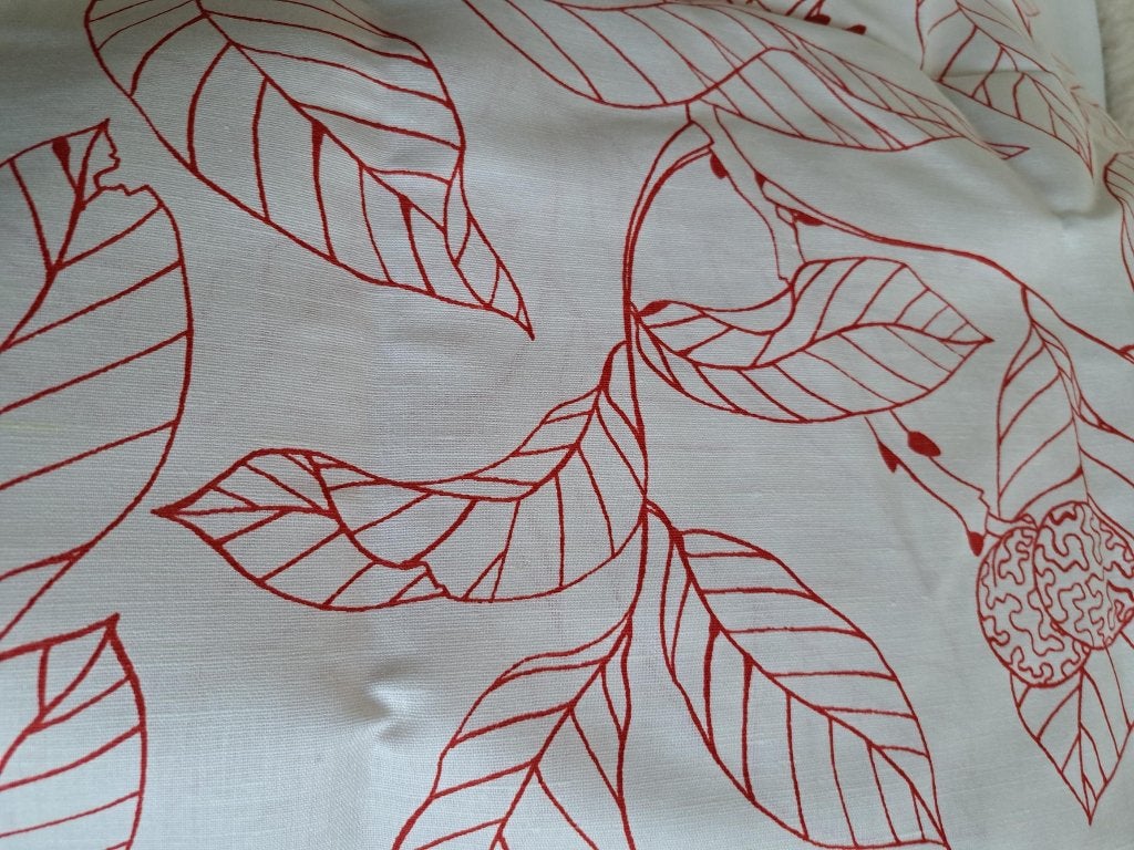 Stof lappen (2x), Ikea  wit met rood accent 7,8 m +1,2 m, Hobby en Vrije tijd, Stoffen en Lappen, Meerkleurig, 120 cm of meer