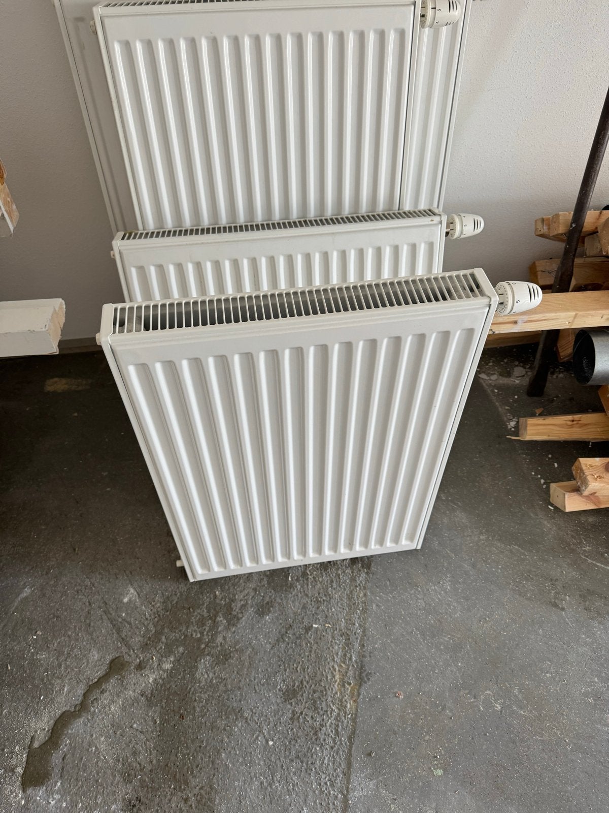 4 x Radiator Super 8 in Nieuwstaat, Doe-het-zelf en Verbouw, Verwarming en Radiatoren, Ophalen, Zo goed als nieuw, Radiator, 30 tot 80 cm