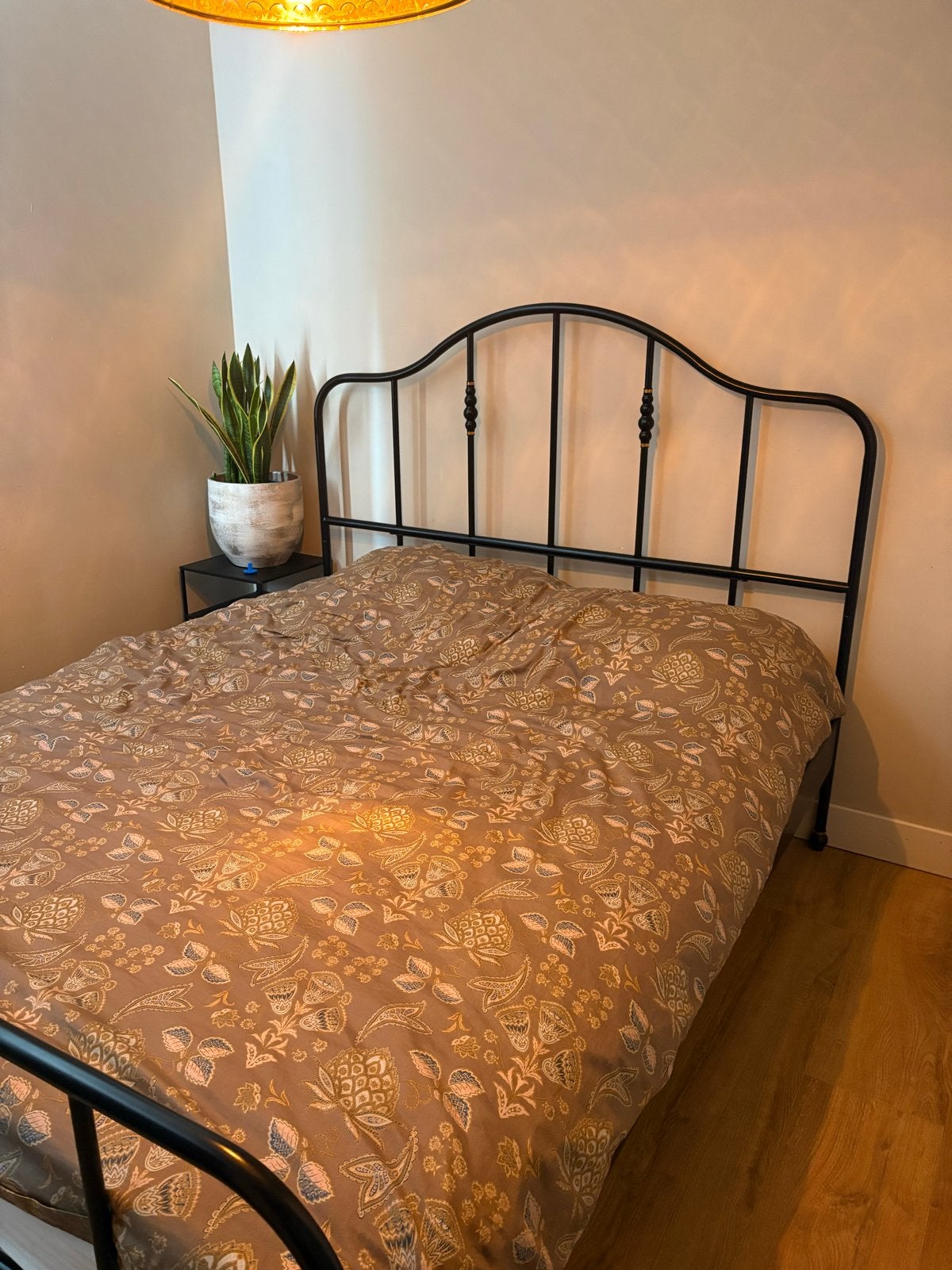 IKEA Bed - Zwart metalen frame, Ophalen, Gebruikt, Zwart, Tweepersoons
