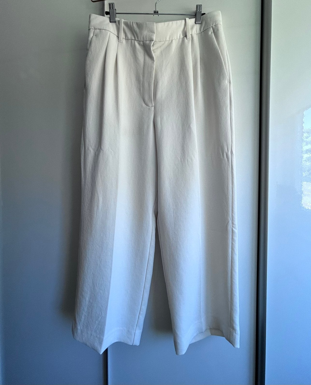 Pantalon Wilfred/Aritzia, Kleding | Dames, Maat 38/40 (M), Beige, Ophalen of Verzenden, Zo goed als nieuw