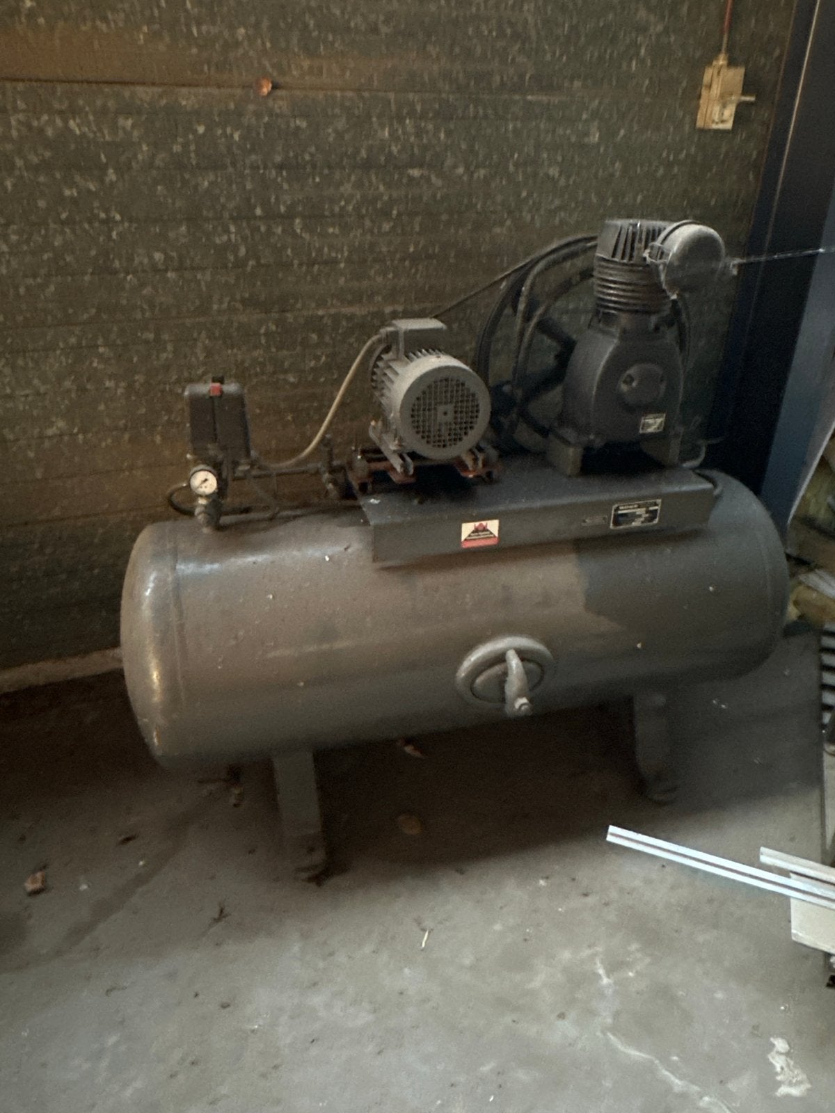Boge Bielefeld Compressor - Robuust en Betrouwbaar, Ophalen, Gebruikt, 200 tot 400 liter/min, 6 tot 10 bar
