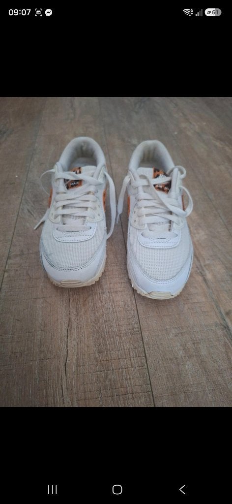 Nike sneakers dames 38.5, Kleding | Dames, Schoenen, Ophalen, Wit, Nike, Sneakers of Gympen