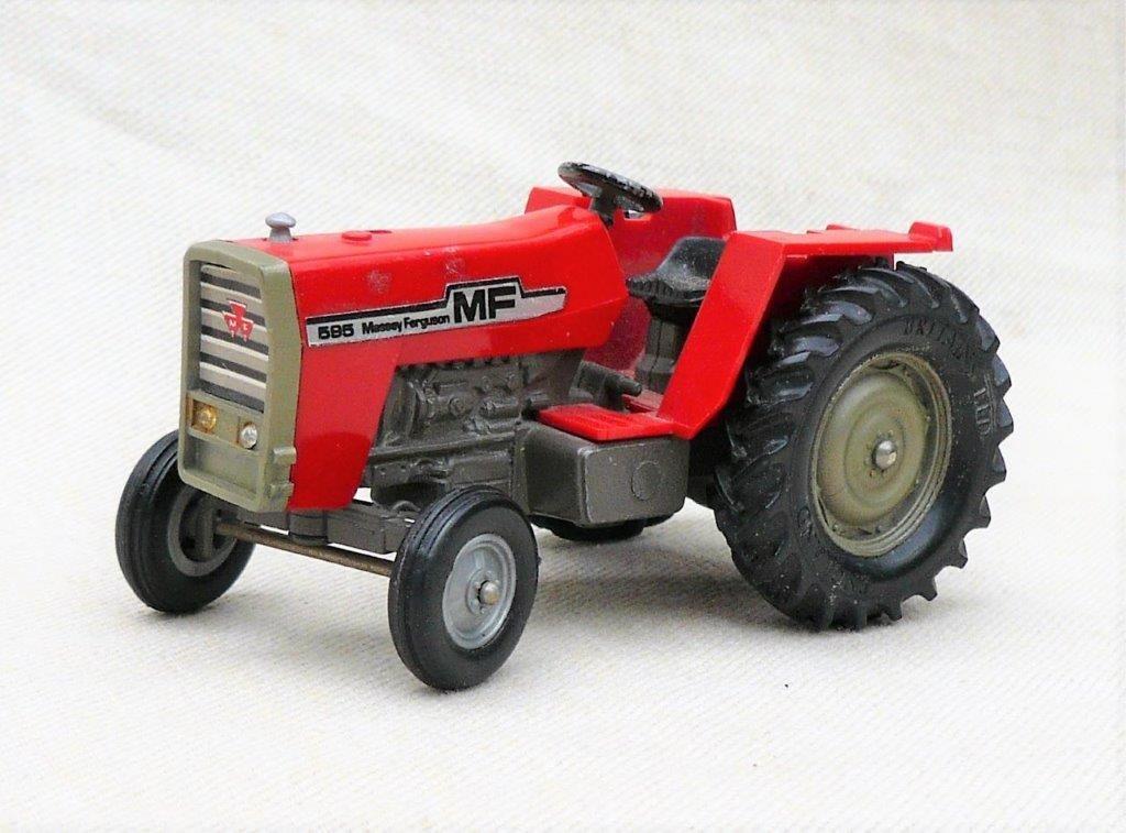 Britains GB 9529 Massey Ferguson 595 Farm tractor 1974., Ophalen of Verzenden, Gebruikt, Tractor of Landbouw, Britains