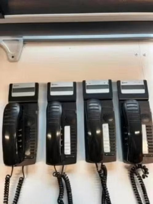 GEBRUIKT! Mitel 5304 telefoon met display per stuk € 23,99, Ophalen of Verzenden, Gebruikt
