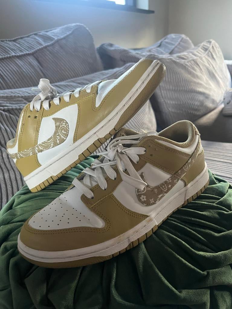 Nike Dunk Low Paisley Bruin/Wit, Kleding | Dames, Schoenen, Ophalen, Bruin, Sneakers of Gympen, Zo goed als nieuw