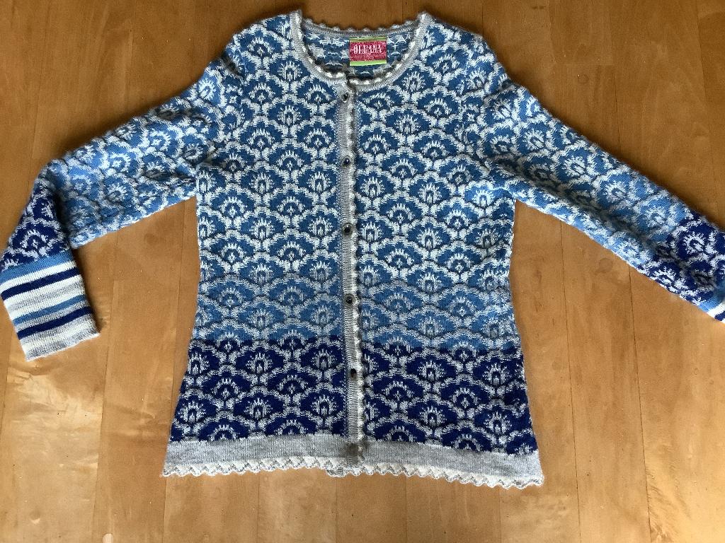 Oleana vest Alpaca, M, Ophalen of Verzenden, Zo goed als nieuw, Maat 38/40 (M), Blauw