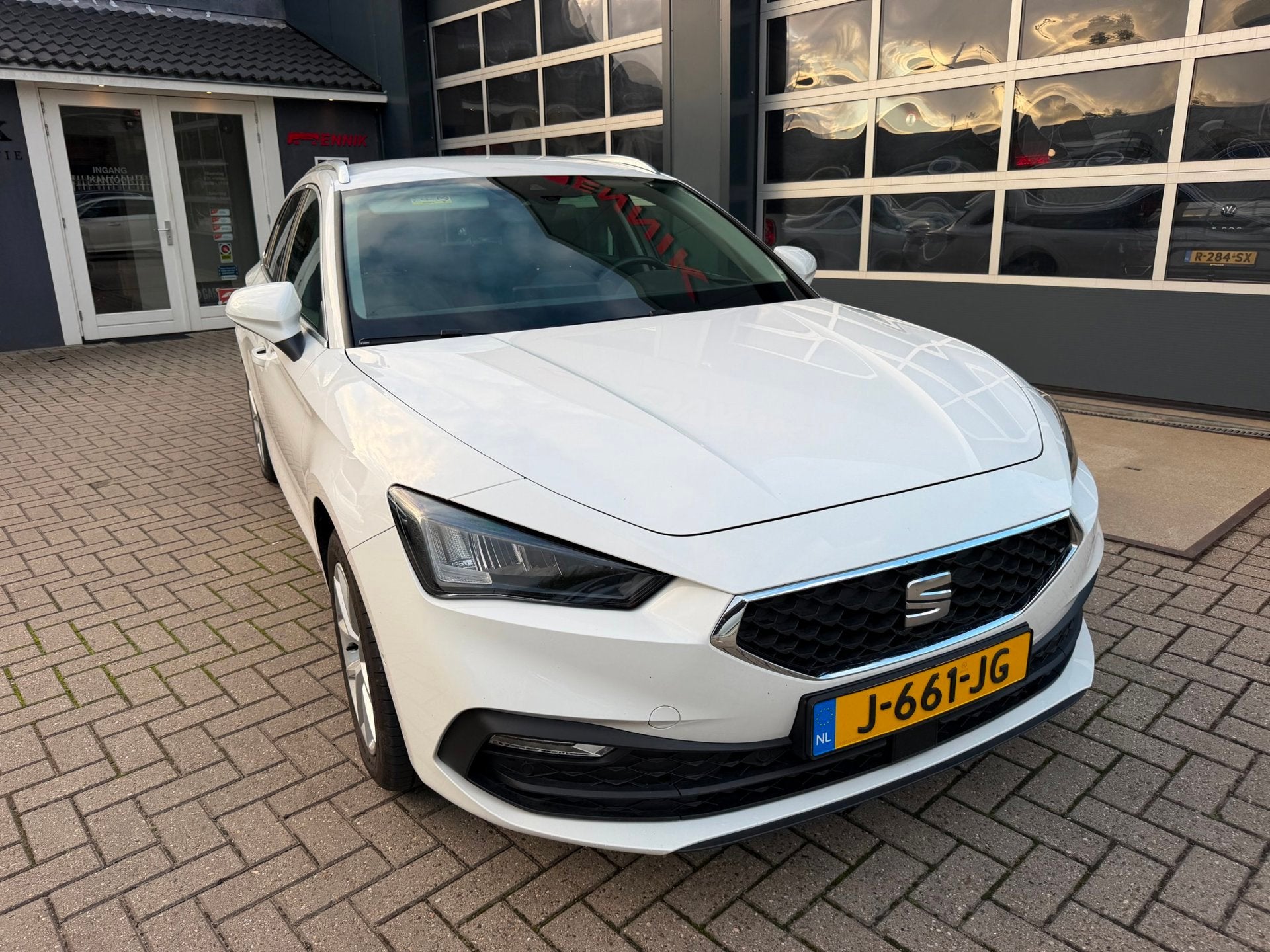 Seat Leon Sportstourer 1.5 TSI Style Launch Edition / ACC /, Auto's, 4 cilinders, Leon, Wit, Origineel Nederlands