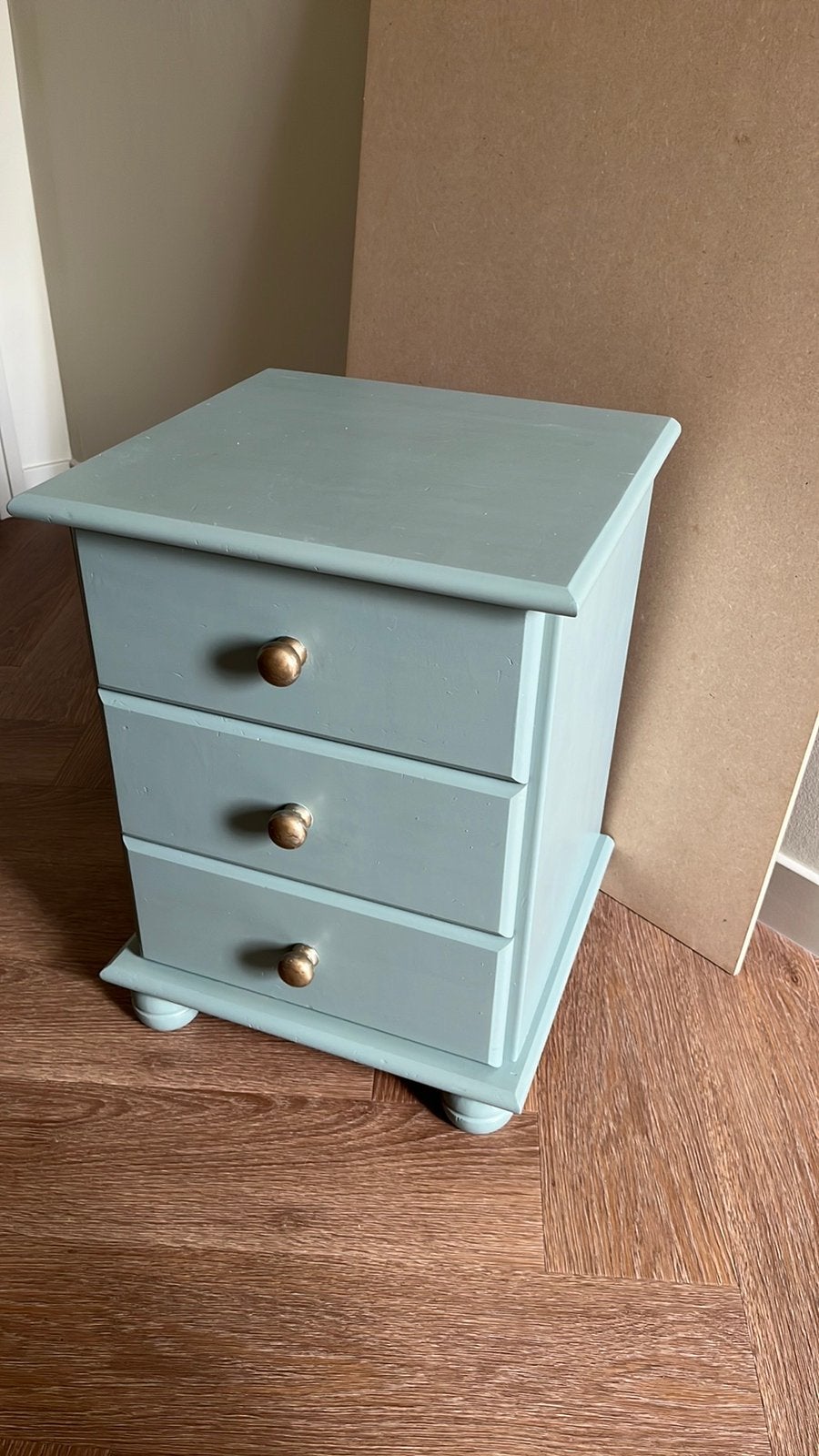 Ladekastje / nachtkastje licht groen, Huis en Inrichting, Slaapkamer | Nachtkastjes, Ophalen, Minder dan 45 cm, Minder dan 55 cm