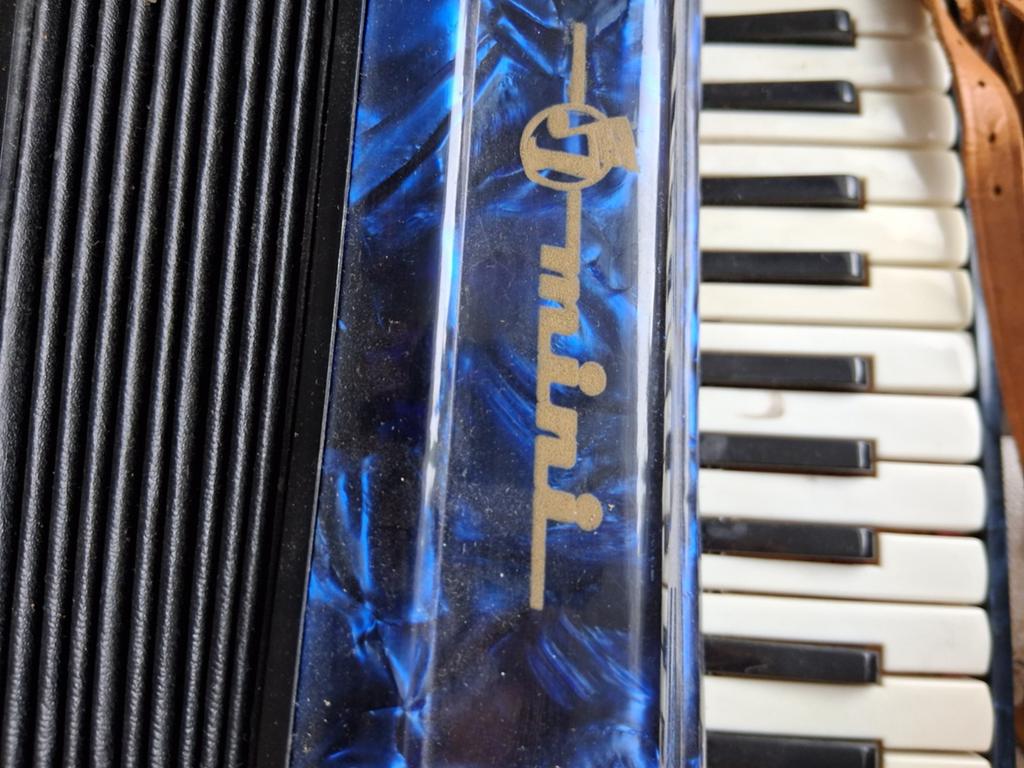 Vintage Mini Accordeon - Blauw gemarmerd, Muziek en Instrumenten, Accordeons, Overige merken, Gebruikt, Met riemen, Overige formaten